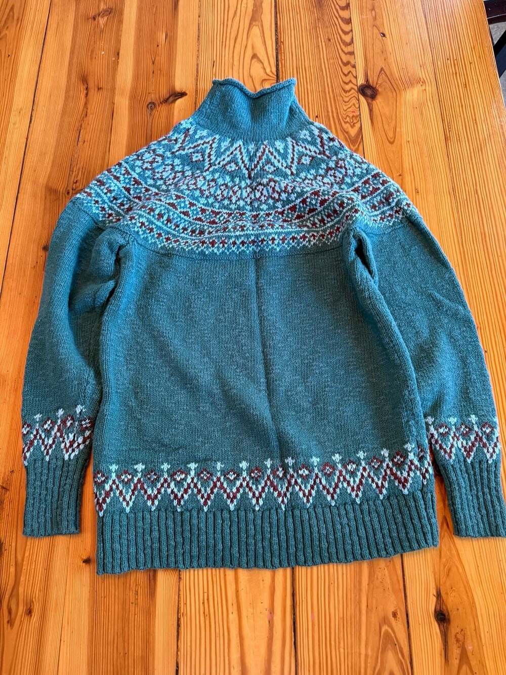 L.L. Bean Fair Isle Turtleneck Sweater Size S Blue Wool Blend - Picture 2 of 6